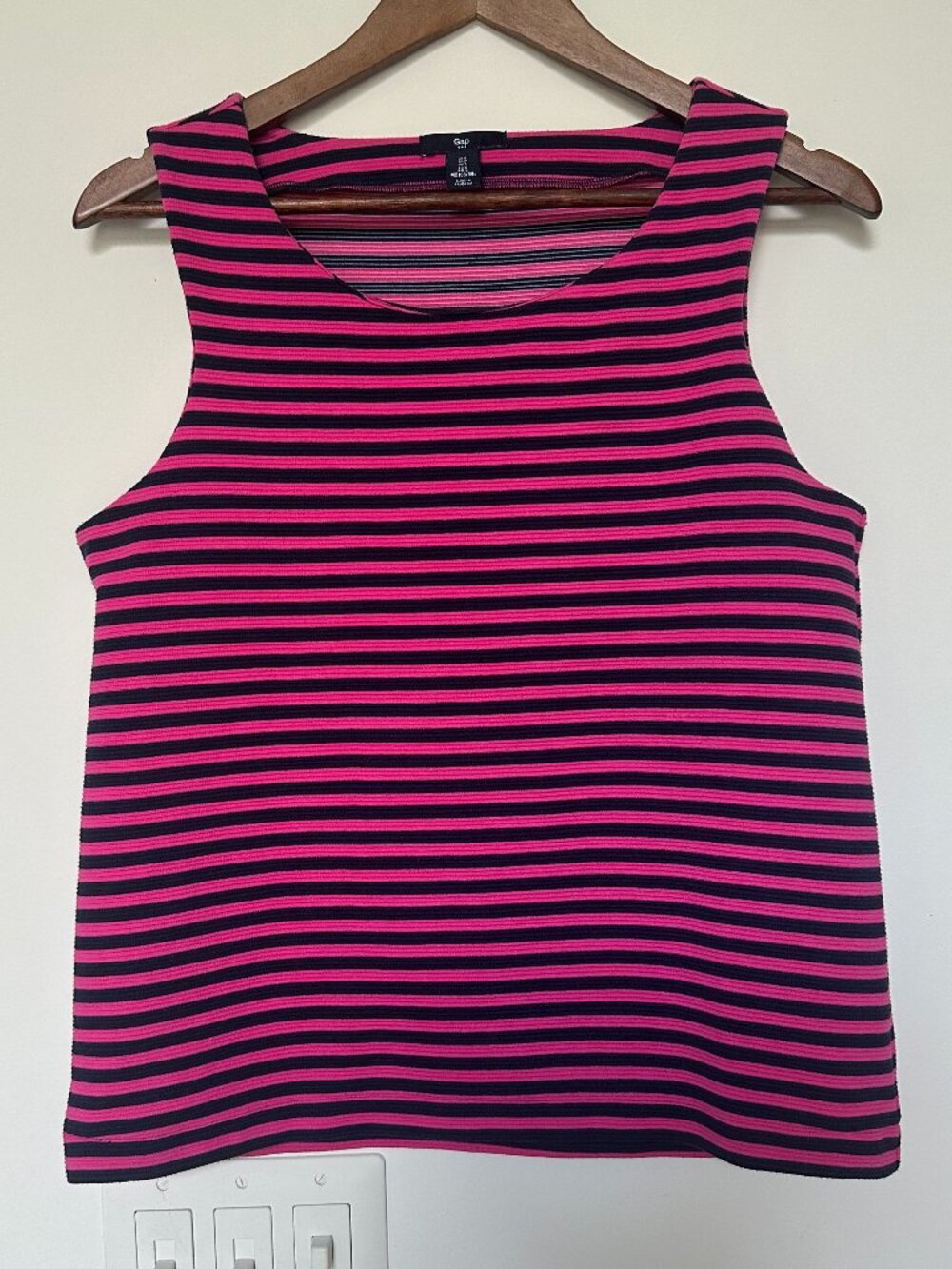 🩷 Gap Navy Blue & Hot Pink Striped Structured Ribbed Tank Top Small 💙